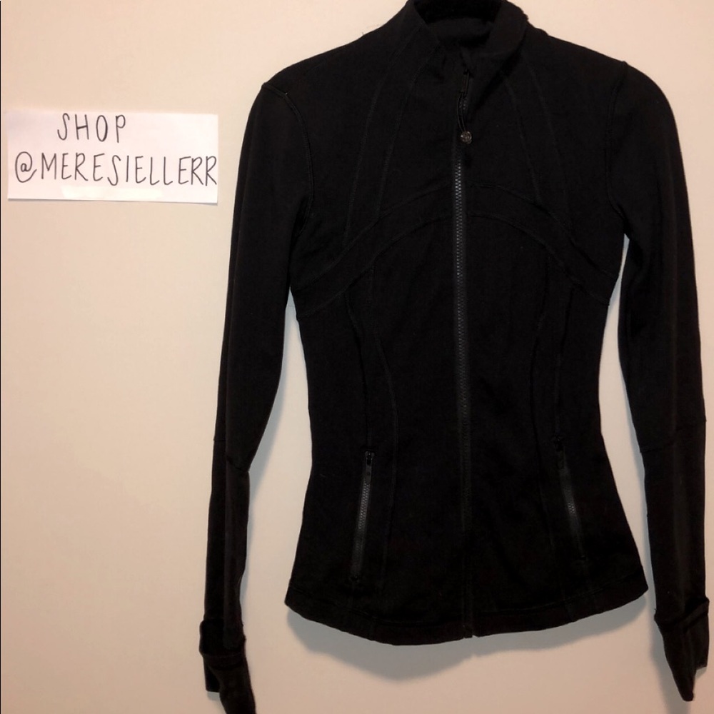 NWOT LULU LEMON TIGHT FIT ZIP UP